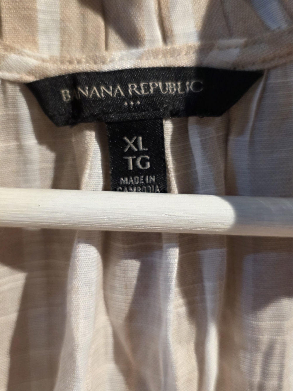 Banana Republic Beige and Cream Striped Short Sleeve Split-Neck Tunic - Picture 2 of 4